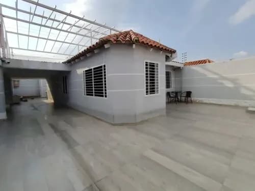 Townhouse En Urbanización Uriel La Morita 1