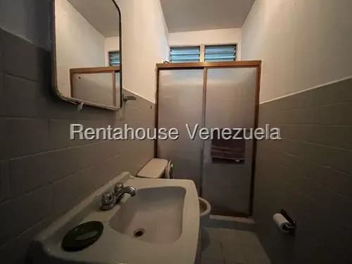 Alquiler Excelente Local Comercial Ubicado En El Este De Barquisimeto,lara Rc