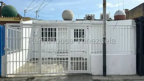 % Rafael Gamarra Ofrece En Alquiler Esta Bella Casa En Cabudare La Puerta, Con 2 Habitaciones, 1 Baño, En Optimas Condiciones Condiciones! Contactame. 2f19435.