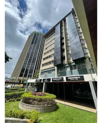 Se Alquila Oficina 210m2 La Castellana