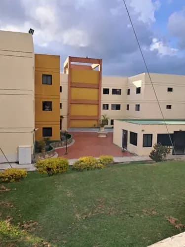 Excelente Apto De 170 Mts En La Mezeta Con Acabados De Primera 4 Hab 3 Baños 3 Puestos 1 Maletero Agua Propia Vigilancia Privada 24/7 Documentos Al Día Amplia Y Cómoda Área Social Con Parrillera Salon