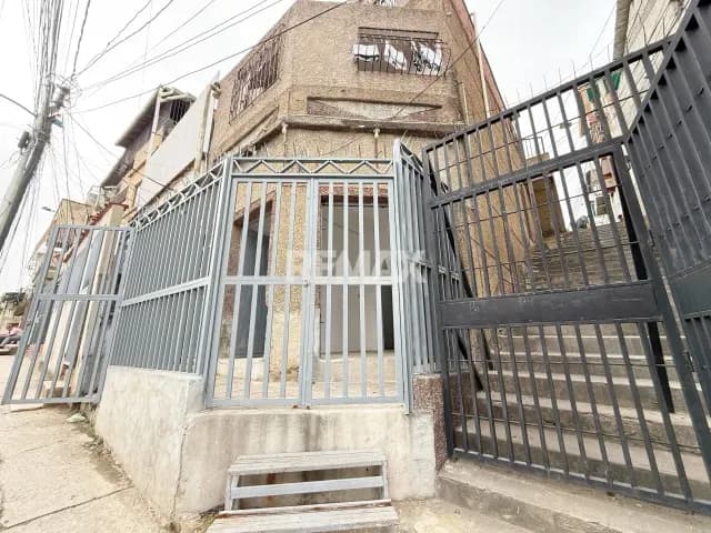 Se Alquila Local Comercial en Catia