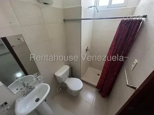 Apartamentos Remodelados En Venta En El Oeste De Barquismeto Lara #26-20489 Nd