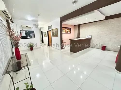 Marydoll Mogollón Vende Edificio Y Fondo De Comercio, Totalmente Equipado, Ubicado En Zona Centro, Barquisimeto-lara