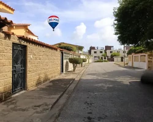 Re/max 2 Mil Vende Casa De 16 De Habitaciones, En La Asunción, Palo Sano, Nueva Esparta, Isla De Margarita