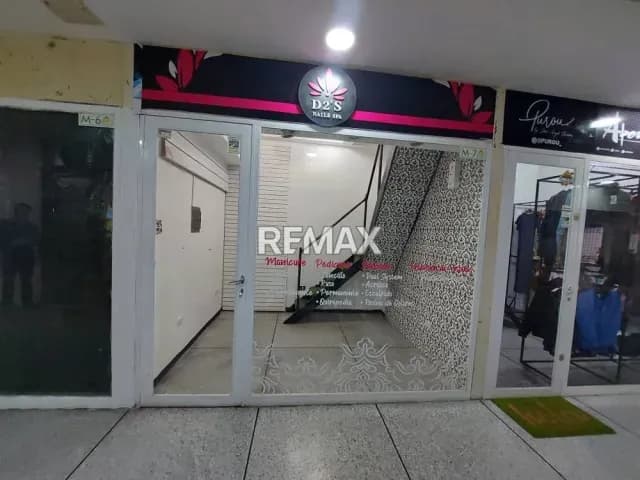 EN VENTA LOCAL COMERCIAL CC SAN DIEGO. FIN DE SIGLO