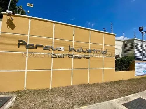 Daniela Linarez Alquila Galpón Con Área Compuesta Por 3 Naves De 450 Metros, Oficina, Planta Eléctrica, Sistema De Iluminación Y Ventilación Automática, Zona Industrial 2 Barquisimeto