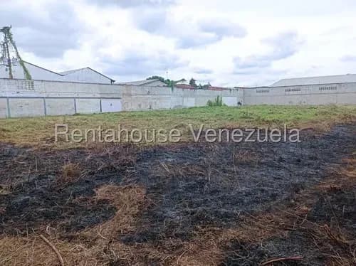 Terreno En Zona Industrial Las Garcitas, 2.600 30.67 De Ancho 75 Metros De Profundidad. Ideal Para La Construcción De Un Galpón, Almacen, A Pocos Metros De La Carretera Nacional Guacara Los Guayos.
