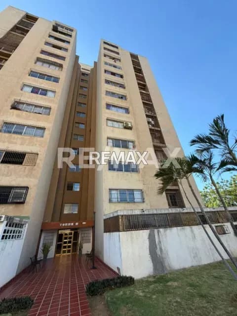 APARTAMENTO EN VENTA EN LAS TUNAS SECTOR LAS LOMAS