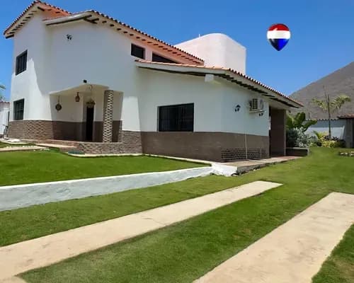 Re/max 2 Mil Vende, Casa De 2 Niveles Con Piscina, En Sabana De Guacuco, Nueva Esparta, Isla De Margarita
