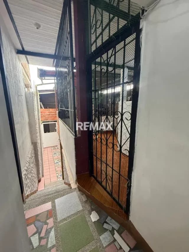 ALQUILER HABITACION TIPO ESTUDIO