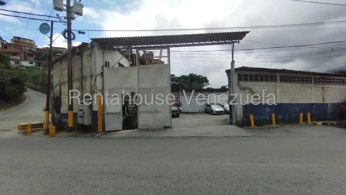 Comercial (Galpon - Deposito) en Venta en Mariche, Distrito Metropolitano
