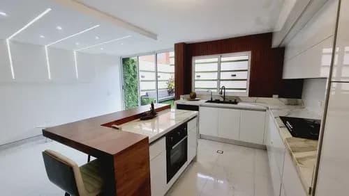Hermanas Mota Venden Townhouse (18 Meses De Financiamiento