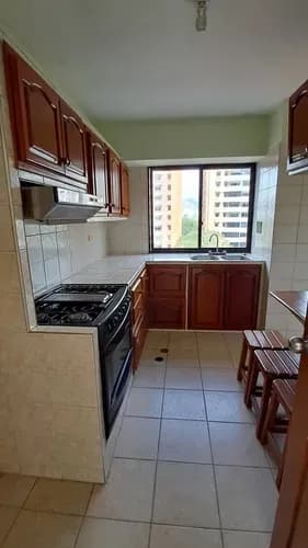 Apartamento 90m2 En Urb Las Chimeneas, Planta 50%, Pozo, Piso 3. A1. Solo Clientes