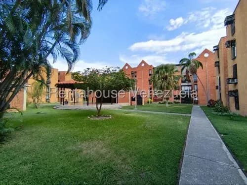 Se Vende Cómodo Apartamento Planta Baja Urb. Base Aragua Conjunto Cerrado Con Pozo Propio, Maracay 26-22171 Hc