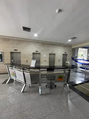 Alquiler De Oficina En Cc Cristal- Naguanagua Carabobo. Ag