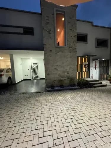 Town House En Venta La Trigaleña Valencia | 160m2 | 2 Niveles | Planta 100% | Pozo Profundo De Agua | Seguridad 24 Horas (e&m)
