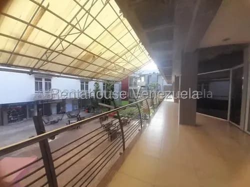 Local Comercial En Venta En Cabudare C C La Estancia Codigo 2 6 1 1 2 5 6 Trae Este Amplio Local Comercial De 40 M2, El Cual Se Encuentra En La Segunda Planta Del Centro Comercial La Estancia