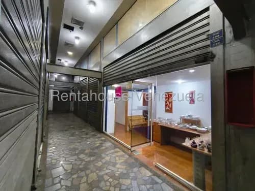 Local Comercial En Venta En Metro Center La Bandera ( Son Nueve (9) Locales En Uno (1) ). Yr2613534