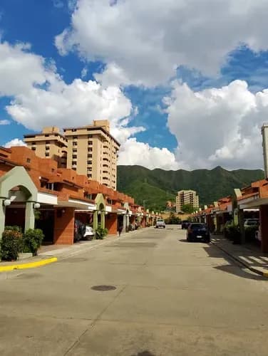 Angelica Acosta Vende Espectacular Townhouse En Bonaventure Home Mañongo