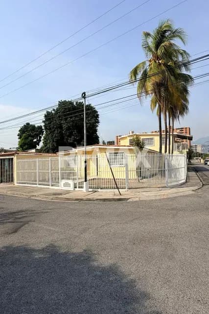 CASA EN VENTA EN FUNDACION MENDOZA