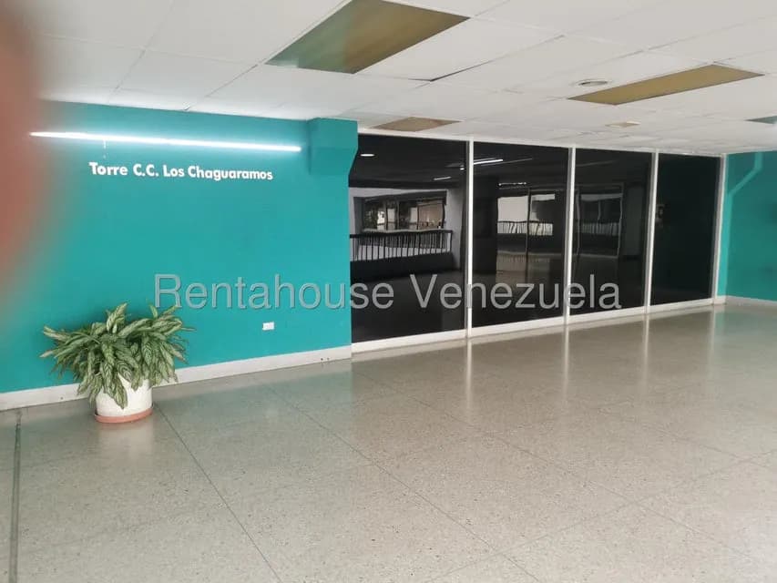 Comercial (Oficina) en Alquiler en Los Chaguaramos, Distrito Metropolitano