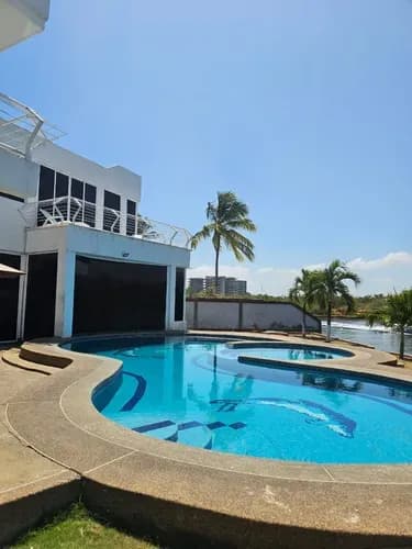 Hermosa Casa En Puerto Encantado!!