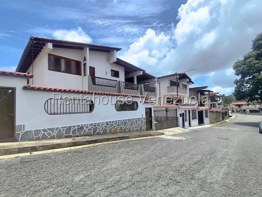 Casa (Duplex) en Venta en Los Nuevos Teques, Miranda