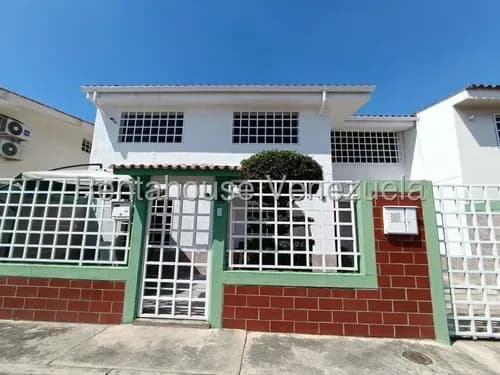 Casa Townhouse En Venta En Urb Privado Villas Del Sol Remodelado Listo Para Mudarse Recibo Vehiculo Estef 25-13500
