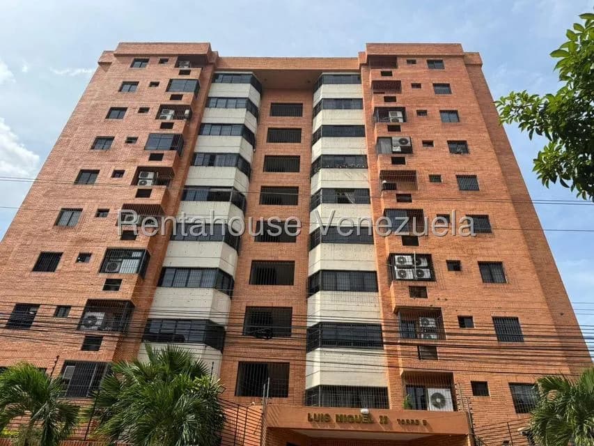 Apartamento (Multiples Niveles) en Alquiler en El Parque, Lara
