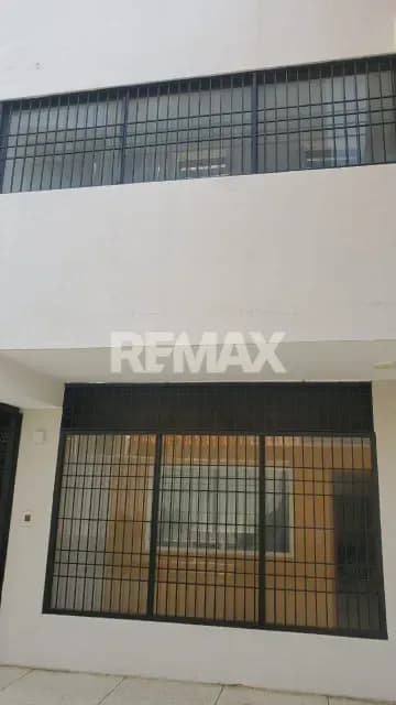 Se alquila OFICINA EN SAN LORENZO PLANTA BAJA Y 1er PISO