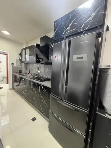 Apartamento En Venta Amoblado Res Chelsea Court Remodelado Urb El Parral Jc-lp