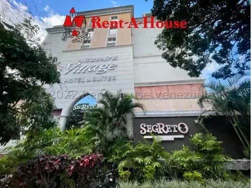 Local Comercial En Venta En Altamira 23-12821