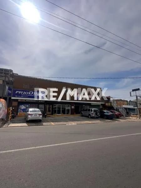 LOCALES EN AVENIDA 10 EN ALQUILER