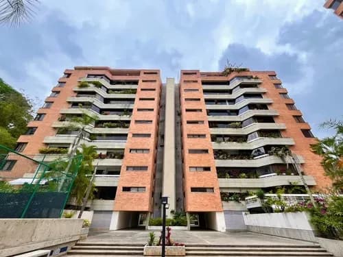 Apartamento En Venta Urb. Las Esmeraldas 201m2 / 4h-4b-3p Ep