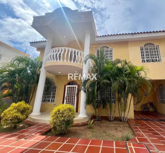 TownHouse en Alquiler Villa Rebeca