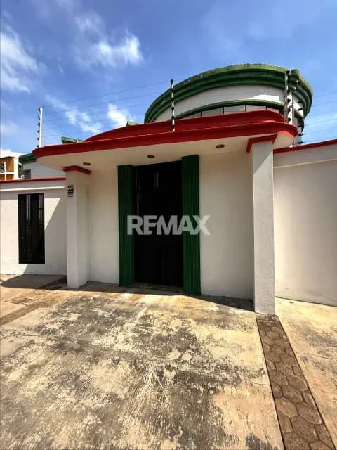 CASA EN VENTA EN URB. SAN JACINTO