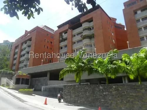 Apartamento En Alquiler En Colinas De Bello Monte Posee Servicio De Agua Constante, Maravillosas Áreas Sociales Y Excelente Ubicación Ng 26-6984 Yg