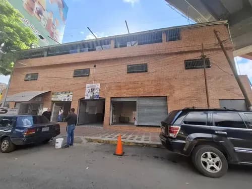 Alquiler De Local ,galpón Piso Industrial, De 1000m2 A Pie De Calle En El Paraíso