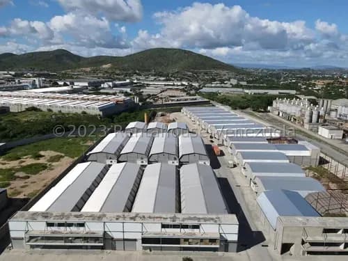 Rentahouse Del Este Vende Excelente Galpón En Zona Industrial 2 Barqisimeto, Cód. 25-8572