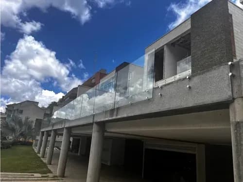 Venta Townhouse A Estrenar Los Campitos 520 Mts Mas 80mts Terraza