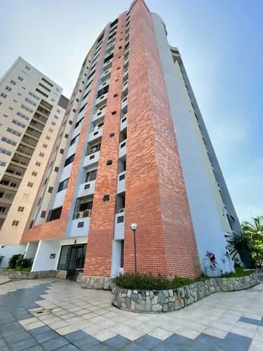 Venta De Espectacular Pent House Remodelado La Trigaleña Equipado