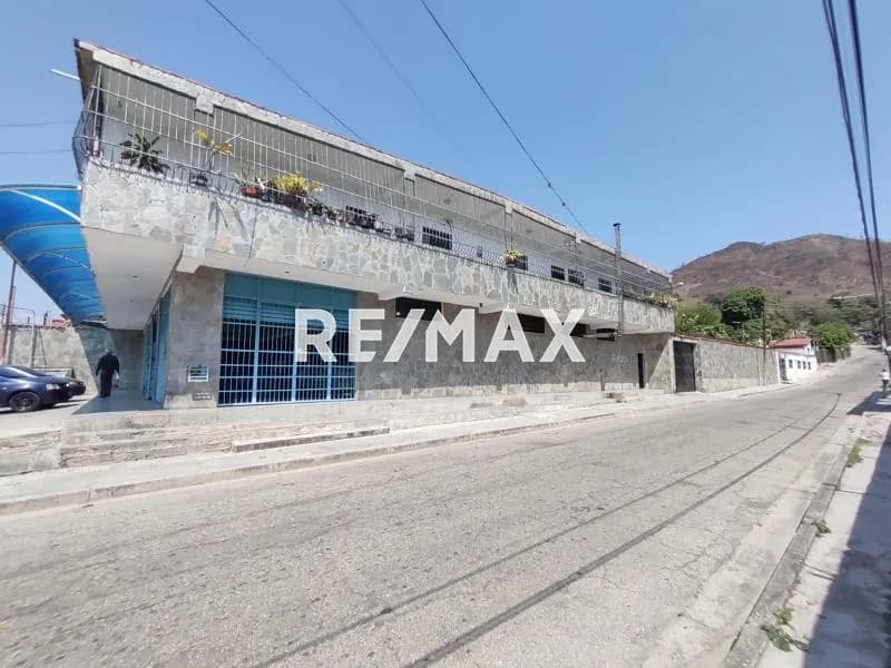 CASA Y PANADERIA EN VENTA, CON TERRENO Y LOCAL EN NAGUANAGUA, CARABOBO