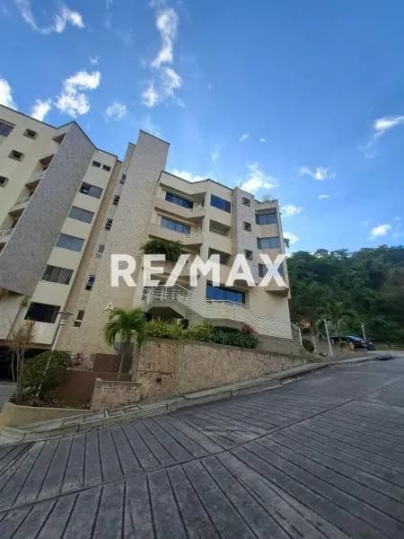 Exclusivo Apartamento amoblado en Venta: TERRALTA PARQUE RESIDENCIAL, Ubicado en Sector El Gianni.