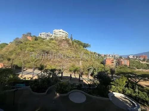 Apartamento En Alquiler Colinas De Valle Arriba Abm