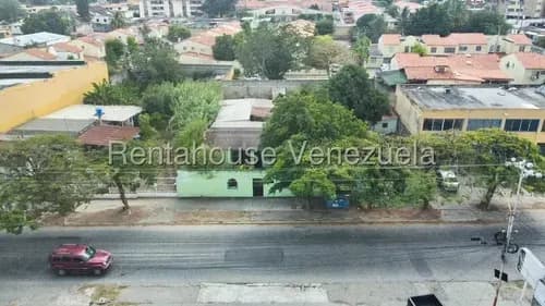 % Gabriela Irastorza Vende Terreno En Avenida Principal De Cabudare Posee Mas De 700m2 En Optimas Condiciones Contactame Cod 26 12229.