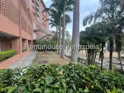 Ad Practico Y Comodo Apartamento En Venta En Lomas Del Sol #26-17705