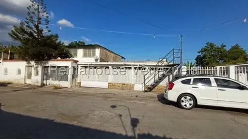 Casa En Venta En Urbanización La Herrereña Intercomunal Turmero Maracay Excelente Oportunidad Amplia Cómoda Segura Nela 26-16457