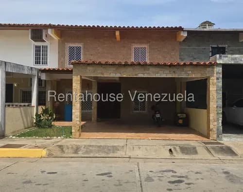 Townhouse En Venta En Tamare, Mls#26-18243 Z R