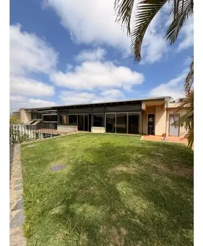 Se Vende Casa 350m² 4h+s/4.5b+s/8p Los Naranjos Del Cafetal